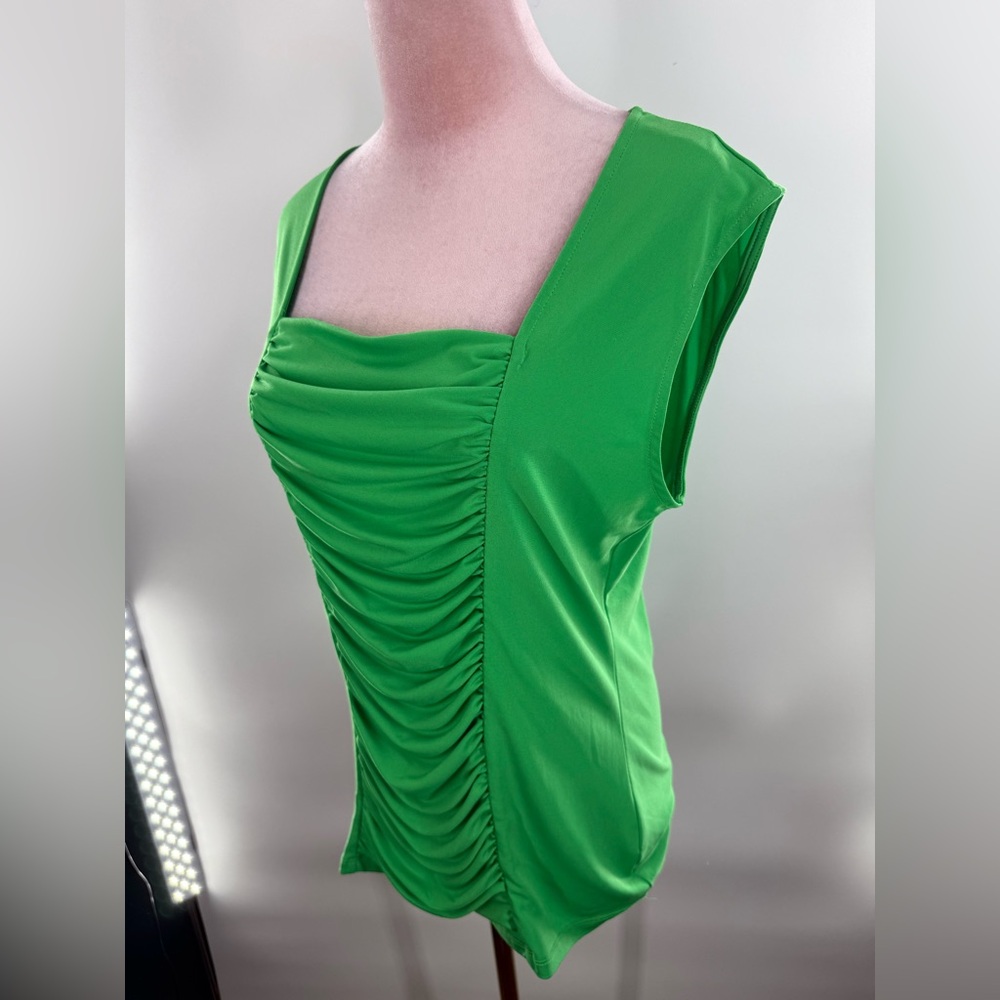 EUC Style & Co Green Ruched Top - Picture 4 of 7